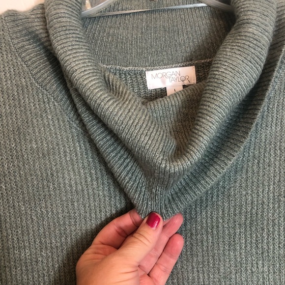 Morgan Taylor Long Sleeve Ribbed Sweater Cowl Neck Dress. Size Large - Picture 3 of 7